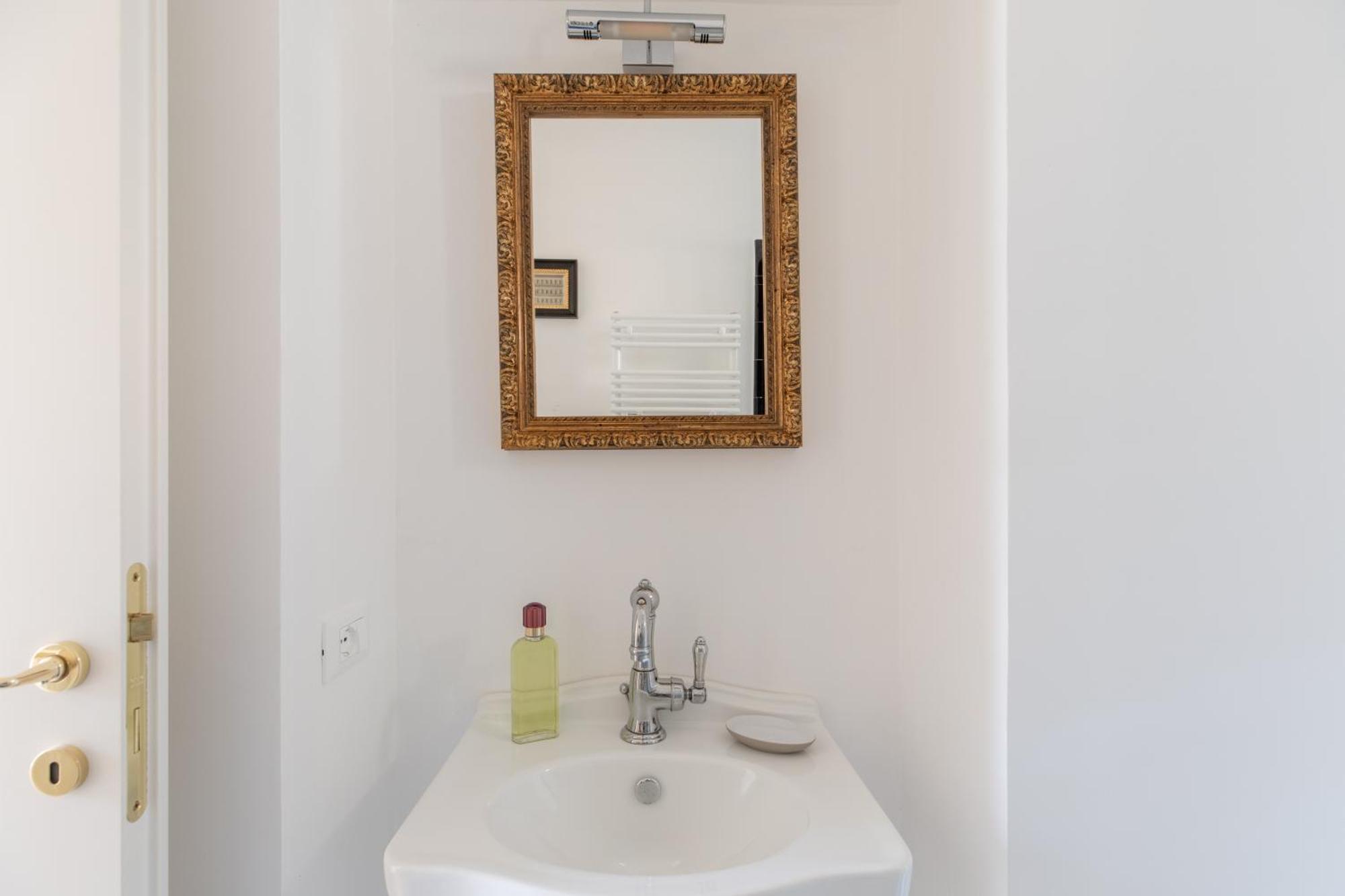 Iflat Campo De' Fiori Brand New & Bright Apartment